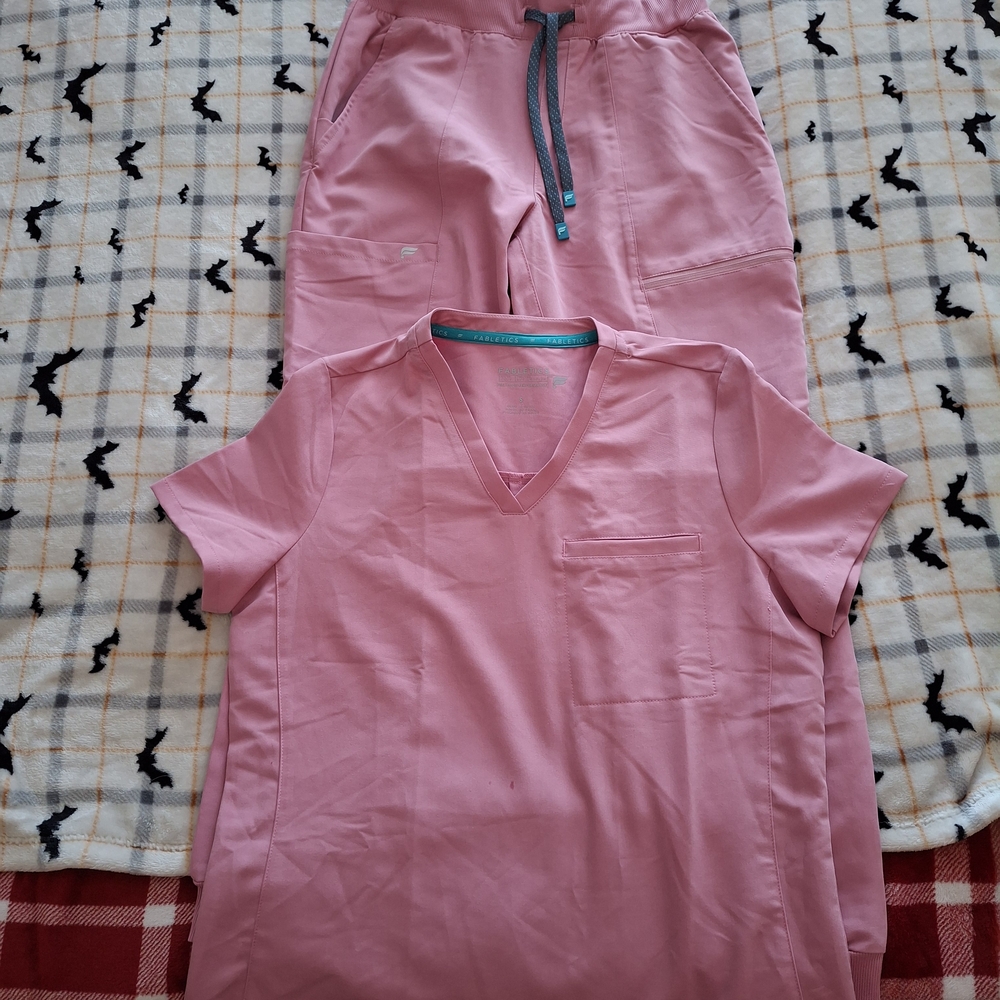 Fabletics Pink Small Scrub Set